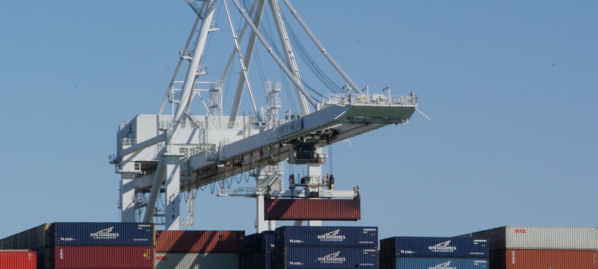 Smart Shipping and Consolidation